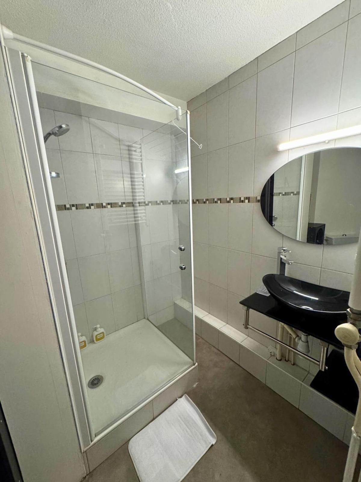 Apartament Majestic - Wifi - Parking - Vue Dax Zewnętrze zdjęcie